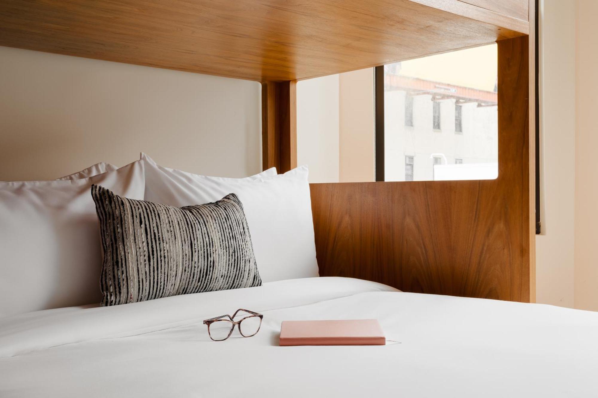 Found Hotel Chicago River North Ngoại thất bức ảnh