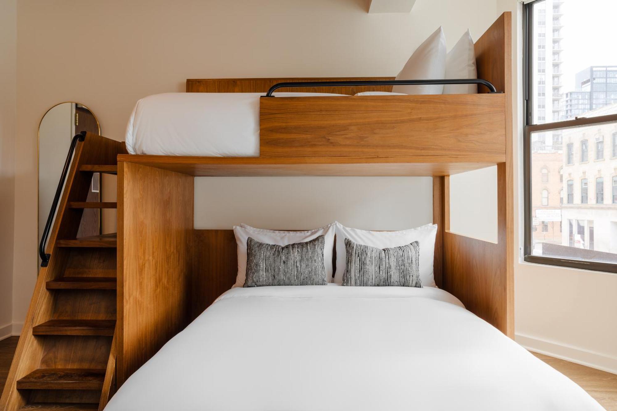 Found Hotel Chicago River North Ngoại thất bức ảnh